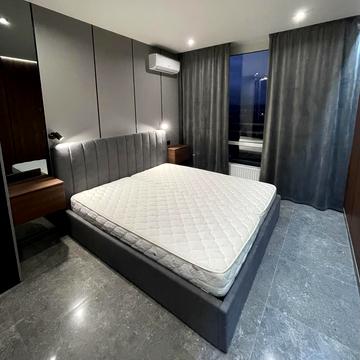 Дніпровська набережна вул., 20-Б