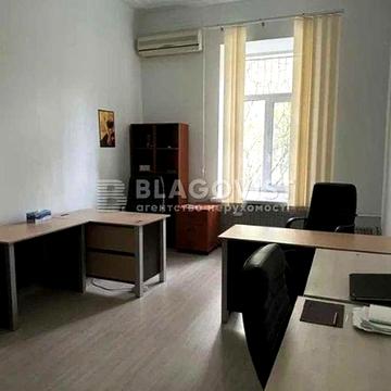 Продаж квартири Болбочана Петра станція метро "Зверинецька"