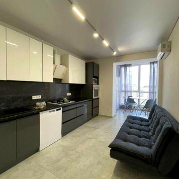 Перша здача. Велика двокімнатна. Козацький