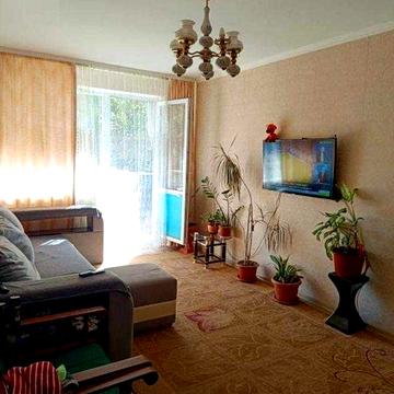 Продам 3-к квартиру с ремонтом, 3/5 эт, в центре Черемушек (3-025-265 ОФ)