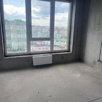 Продам двухкомнатную с начатым ремонтом