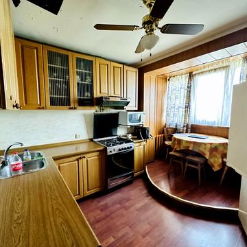 Русанівська набережна вул., 6