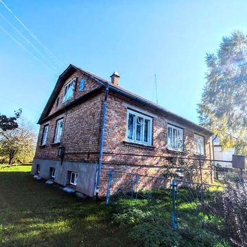 Добротний цегляний будинок з усіма зручностями в с.Плоска