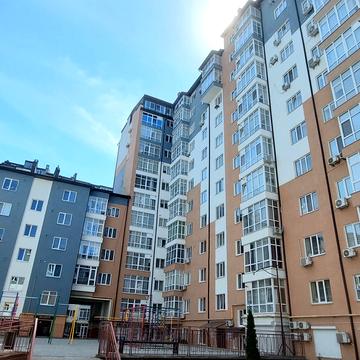 Андрія Мельника вул., 10