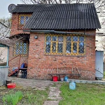 Продам дачний домік