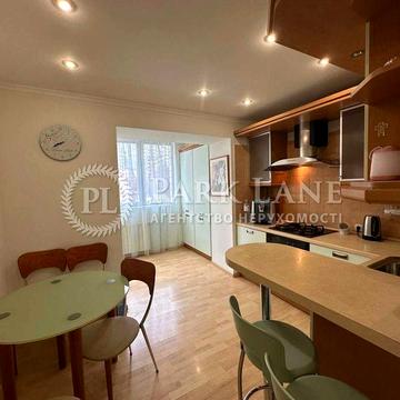 Продам 3к з ремонтом Печерськ біля Ботсада до метро - 7 хв пішки