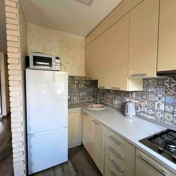 Продаж однокімнатна квартира з  ремонтом Личаківський район.