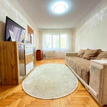 3-кімнатна квартира з ремонтом, меблями та технікою у Стрию