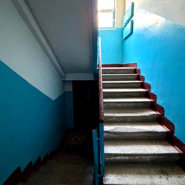 Продається 2-х кімнатна квартира