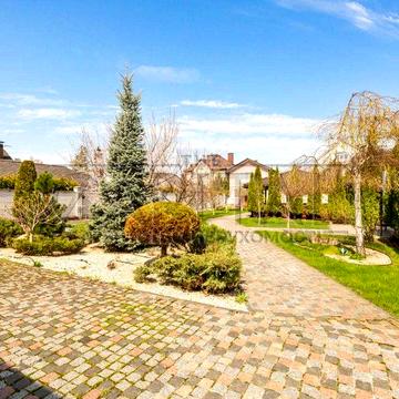 Чапаєвка Поруч ресторан Fabius та база ФК Динамо Київ басейн