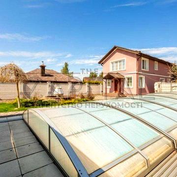 Чапаєвка Поруч ресторан Fabius та база ФК Динамо Київ басейн