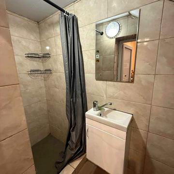 Продам 1-комн. квартиру в центре Одессы на ул. Разумовская с ремонтом, потолки 4,2 м