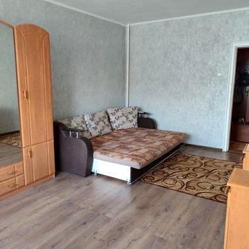 Троєщина. ОРЕНДА гарної 1-ї кв. Вул Милославська 23. 1 поверх. Є газ