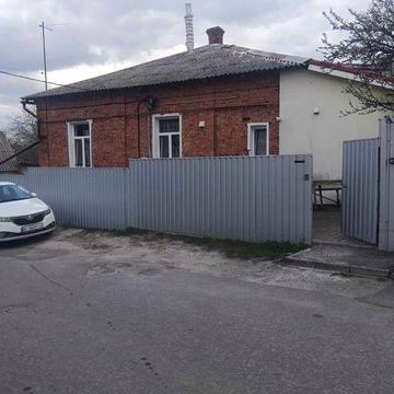 Продам часть дома, в Центре, ул Покровская р-не 5 школы.