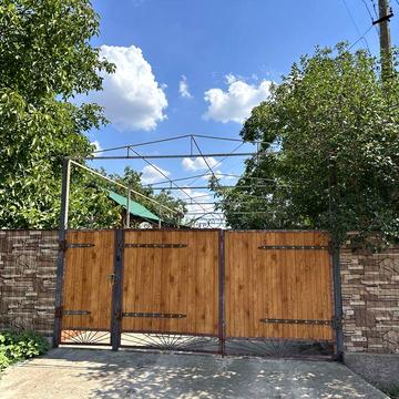 Продається будинок з усіма зручностями