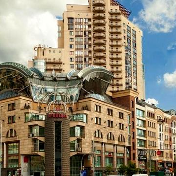 Саксаганського вул., 120