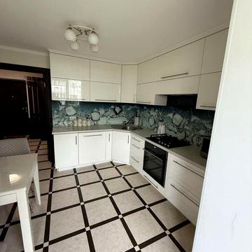 Оренда трикімнатноі квартири в новобудові