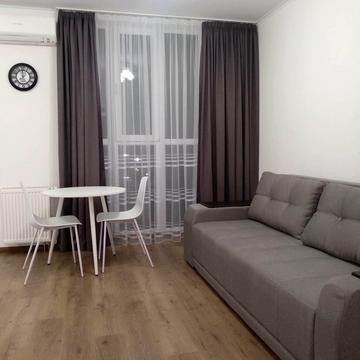 Сімї Кульженків вул. (Петра Дегтяренка), 37