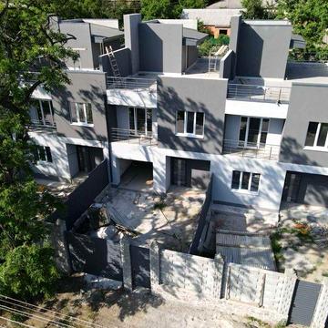 Продаж таунхаусу з терасою у Кропивницькому від власника
