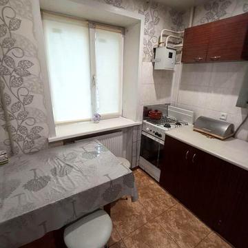 2к квартира.  Цегляний будинок. 1/5 поверх.