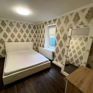 Миколи Гнатюка вул. (Ласточкіна), 36