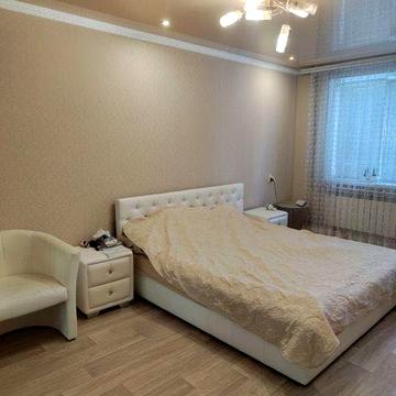 Продам власну 3 кіімнатну квартиру на вул. Західнодрнбаська