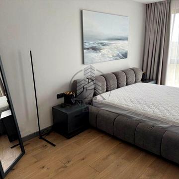 Оренда 2-кімнатної квартири з кухнею-студією у ЖК Місто Трав