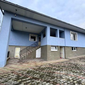 Дом в селе Черник Свалява дом Закарпатье от Мукачево 30км.