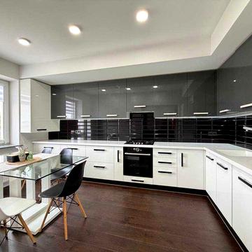 3-кімнатна в ЖК «На Щасливому». Середній 3 поверх. До парку. ЖК На Щасливому