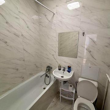 Двохкімнатна квартира в довгострокову оренду,Франківський район.