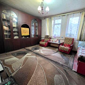 Левый берег. Отличное! Место. К центру города  7 минут . Риелторы  не звоните.