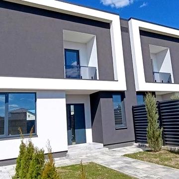 ПРОДАЖ сучасного ДУПЛЕКСА в с. Гнатівка!

Просторий та комфортний буди