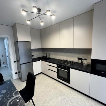 Юліана Пелеша вул., 3