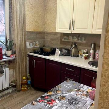 Продам 1 комн на Плавневой