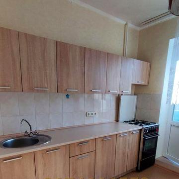 Гарна затишна 1-кімнатна квартира біля метро Г.Дніпра 5 хв.