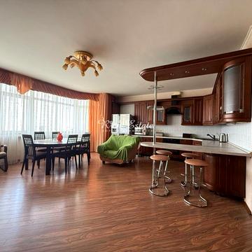 Павла Тичини 2. Видова 4 кімн квартира