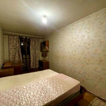 Продається 2-кімнатна квартира вул. Будівельників