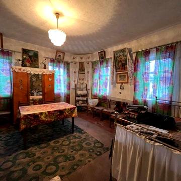 Продам дім з земельною ділянкою