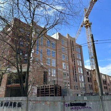 Продаж 1 кімнатн новобудови 49метрів 5 поверх центр міста переуступка ЖК Мазепи 11/28