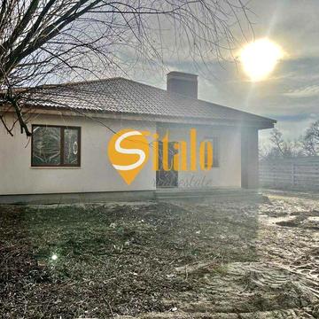 Одноповерховий будинок 138 кв.м під ремонт з ділянкою виходом на воду 18 соток, Осокорки