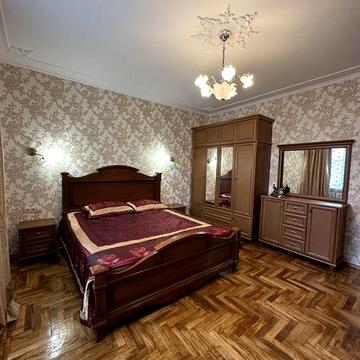 Сдам отдельную  трехкомнатную квартиру в частном секторе!!!От хозяина!