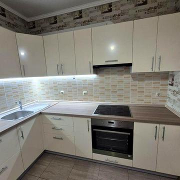 Здається  1-кімнатна квартира по вул. Албомасова, 7.