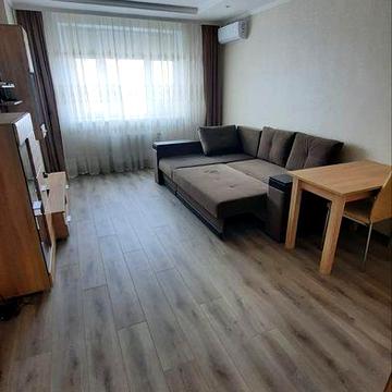 Здається  1-кімнатна квартира по вул. Албомасова, 7.