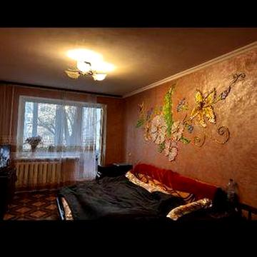 Продам двокімнатну квартиру в селищі Новому від власника