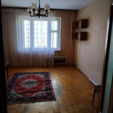 1кімнатна троєщина радунська 36-5 поверх