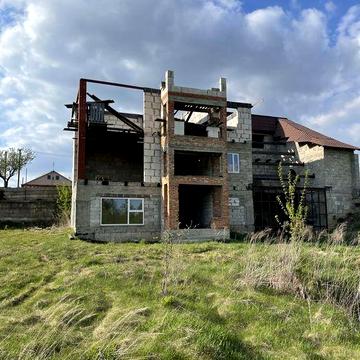 Будинок незавершений у Великій Омеляні 15 соток землі