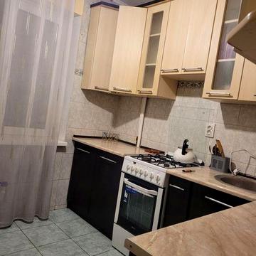 Оренда 2 км кв вул.Хоткевича (Дарницький),для пари або 1  чи 2 особи без дітей і тварин,можна на короткий термін,з 01 05