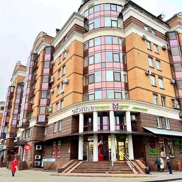 Центр   вулиця Соборности  4  комнатная квартира  . ЖК ОСББ