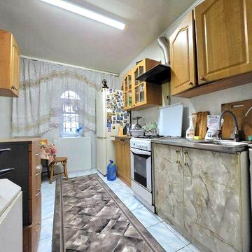 Звоните после прочтения. Левый берег. В двух минутах река!  Дом! Риелторы не звоните.