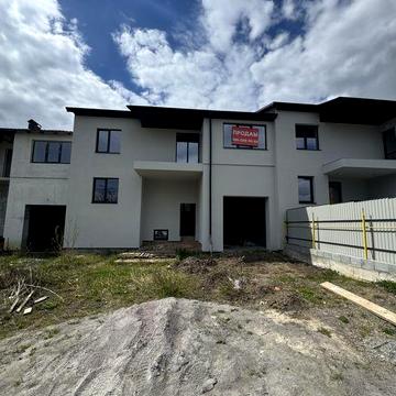 ПЯТНИЧАНИ таунхаус  біля озеру